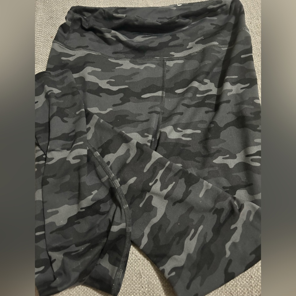 Maurices Black and Gray Camouflage Leggings
